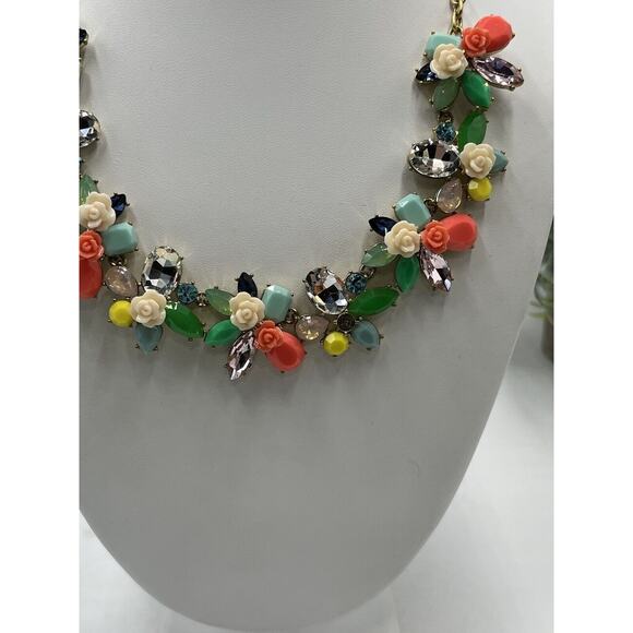 J. Crew Rosette Garden MultiColor Crystal Flower Statement Necklace New - Picture 11 of 16